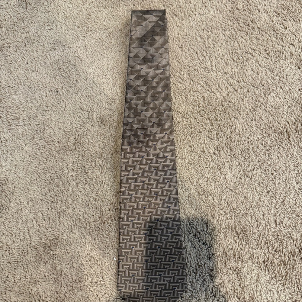 Jones New York Black and Gray Maze Pattern Tie